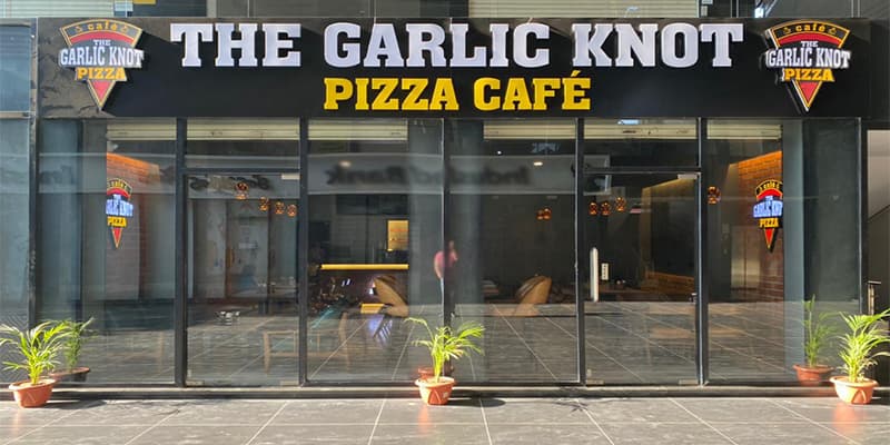 The Garlic Knot
